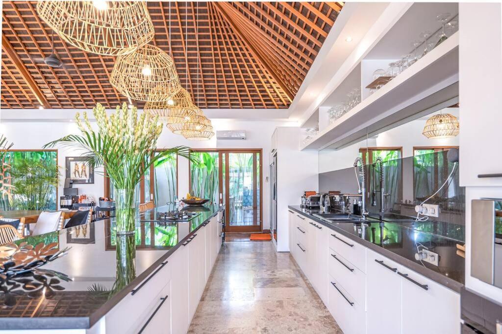 Villa Mimpi Nyata Canggu (Bali) Exterior photo